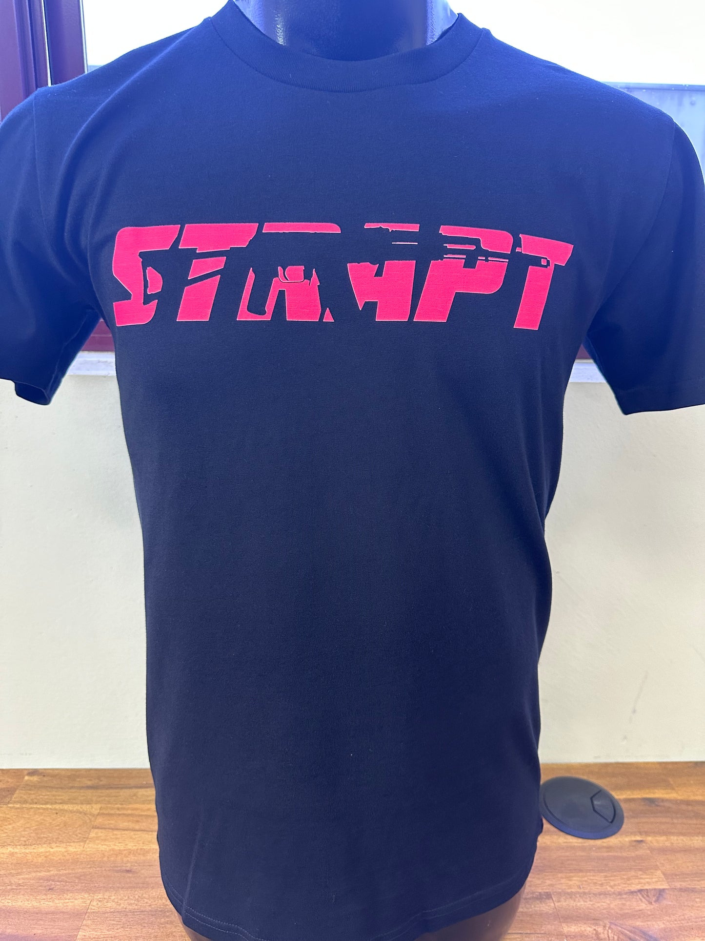 STRAPT T-SHIRT