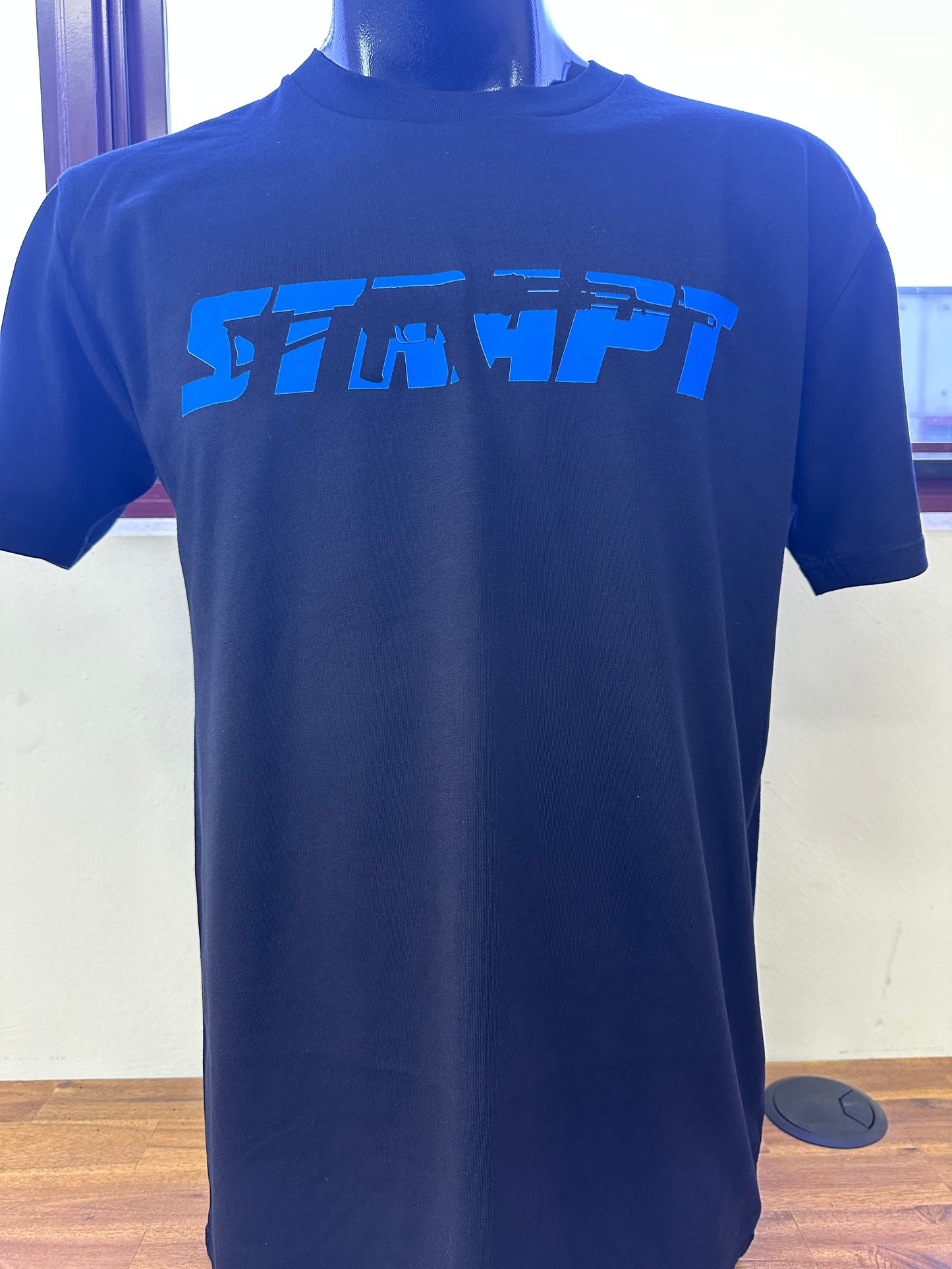 STRAPT T-SHIRT